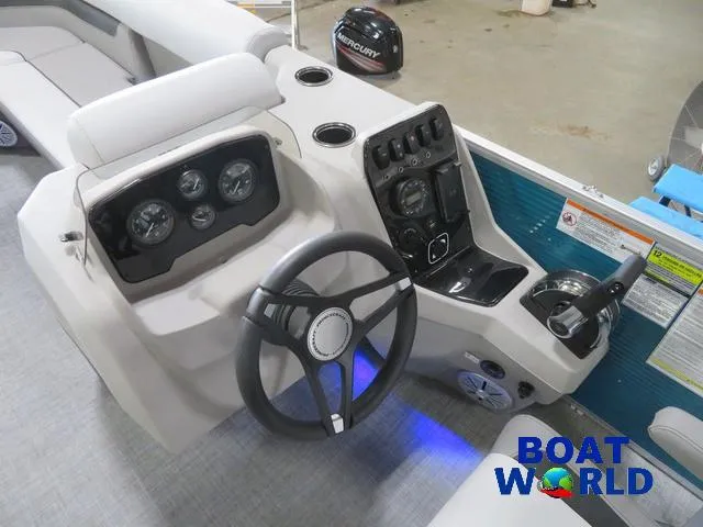 Slide: The Image of Princecraft Vectra 23 RL SS Swingback Pontoon & Mercury 4-Stro 2025 - 13