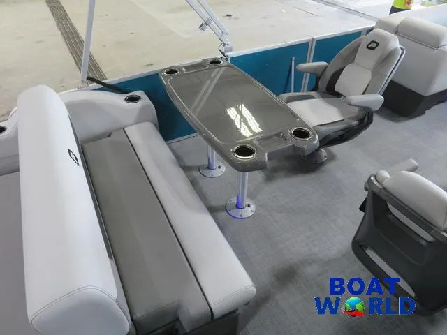 Slide: The Image of Princecraft Vectra 23 RL SS Swingback Pontoon & Mercury 4-Stro 2025 - 18