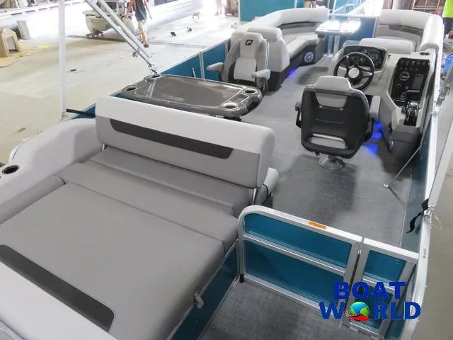 Slide: The Image of Princecraft Vectra 23 RL SS Swingback Pontoon & Mercury 4-Stro 2025 - 23