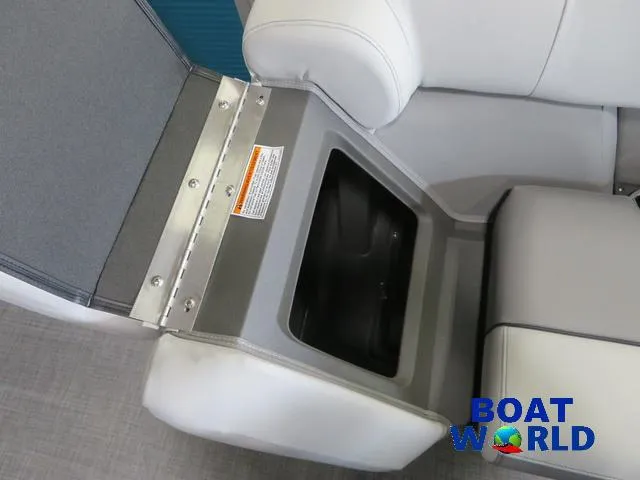 Slide: The Image of Princecraft Vectra 23 RL SS Swingback Pontoon & Mercury 4-Stro 2025 - 25