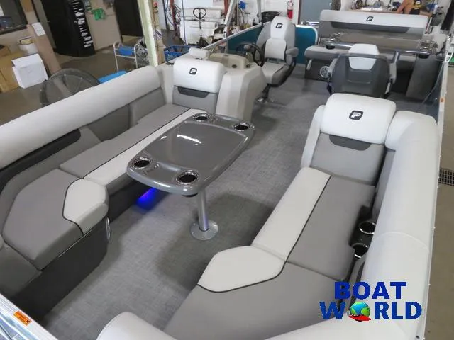 Slide: The Image of Princecraft Vectra 23 RL SS Swingback Pontoon & Mercury 4-Stro 2025 - 30