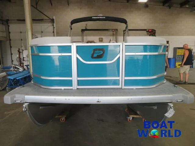 Slide: The Image of Princecraft Vectra 23 RL SS Swingback Pontoon & Mercury 4-Stro 2025 - 32