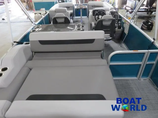 Slide: The Image of Princecraft Vectra 23 RL SS Swingback Pontoon & Mercury 4-Stro 2025 - 6