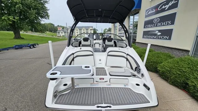 Slide: The Image of Yamaha 242 Limited S E-Series 2019 - 6