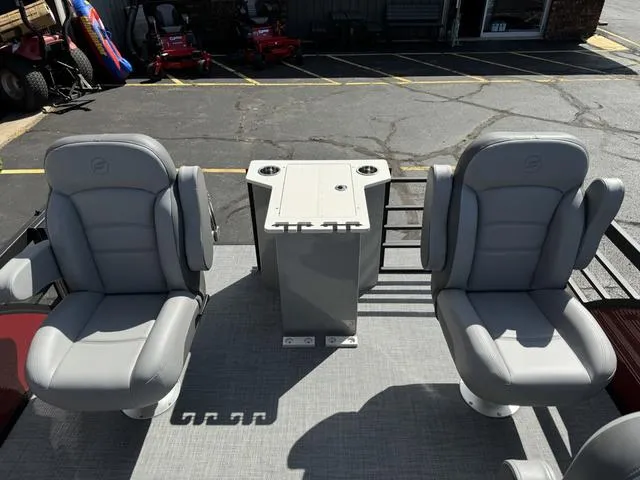 Slide: The Image of Flagship E20RF 2025 - 15