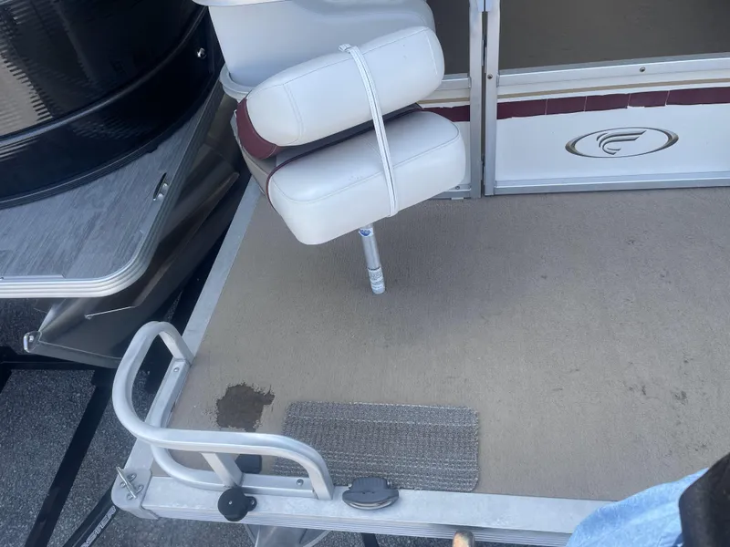 Slide: The Image of Fisher Liberty 240 2004 - 9