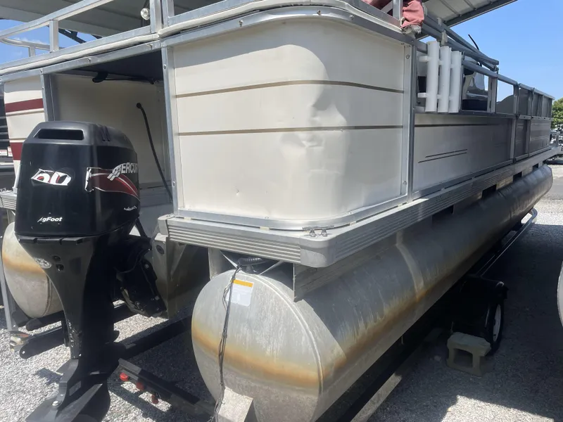 Slide: The Image of Fisher Boats Liberty 240 2004 - 8