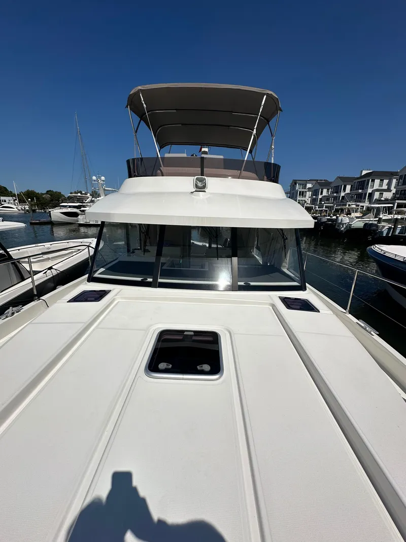 Slide: The Image of Beneteau Swift Trawler 41 2022 - 14