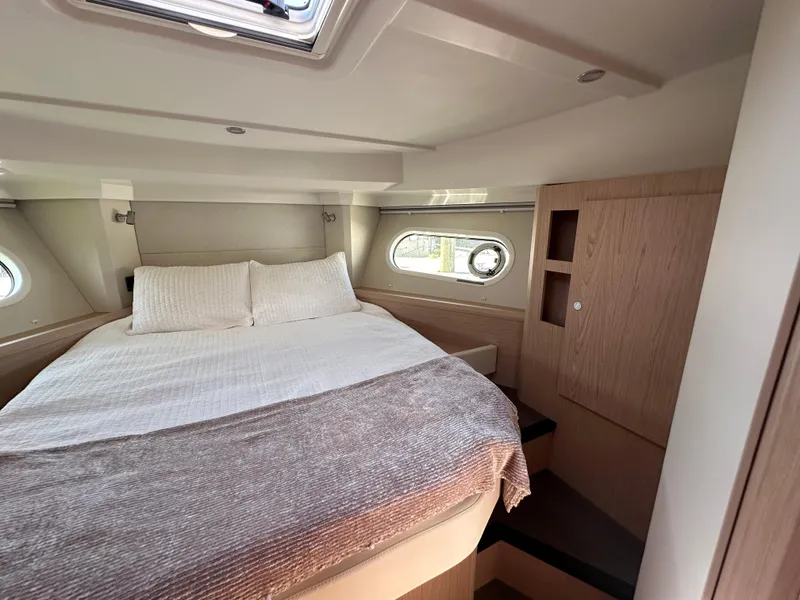 Slide: The Image of Beneteau Swift Trawler 41 2022 - 46