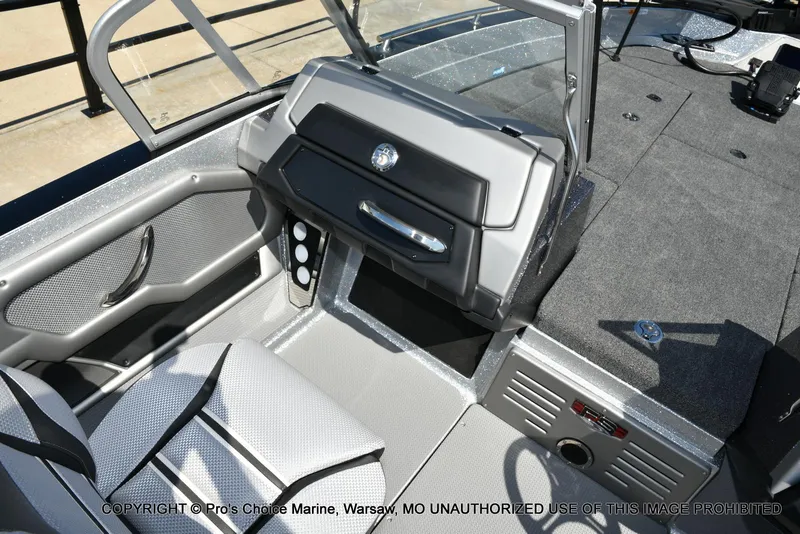 Slide: The Image of Ranger 620FS Lowrance Cup 2025 - 32