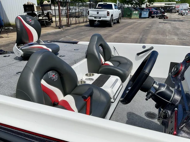 Slide: The Image of Bass Cat Pantera Classic 2025 - 17