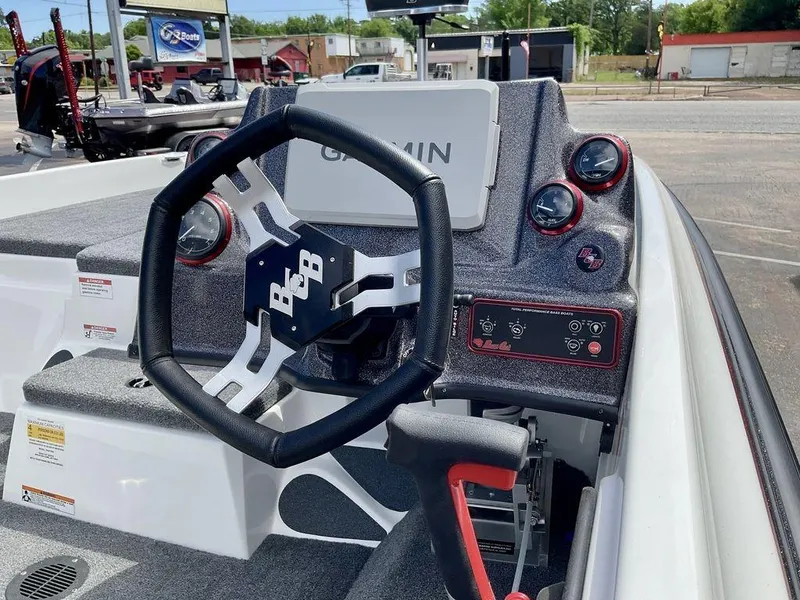 Slide: The Image of Bass Cat Pantera Classic 2025 - 9