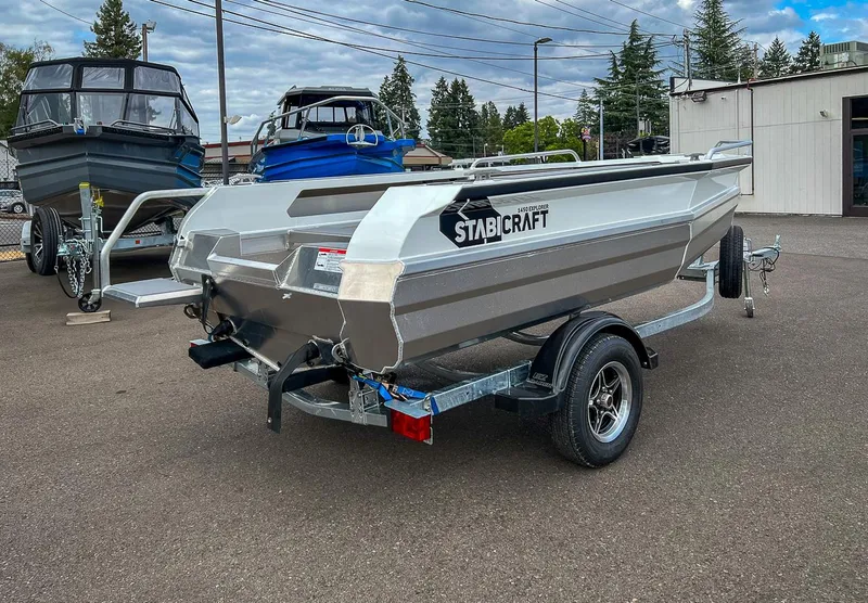 Slide: The Image of Stabi-Craft 1450 Explorer 2025 - 3