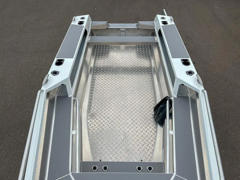 Slide: The Image of Stabi-Craft 1450 Explorer 2025 - 7