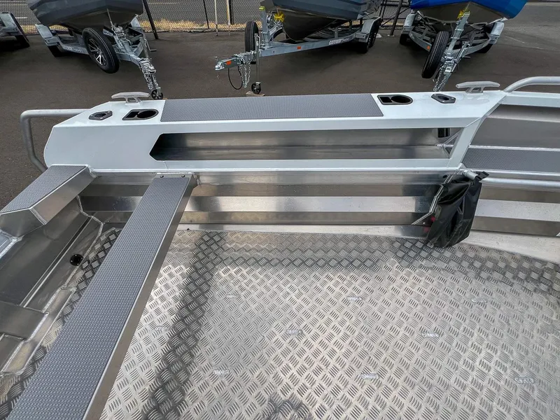 Slide: The Image of Stabi-Craft 1450 Explorer 2025 - 8