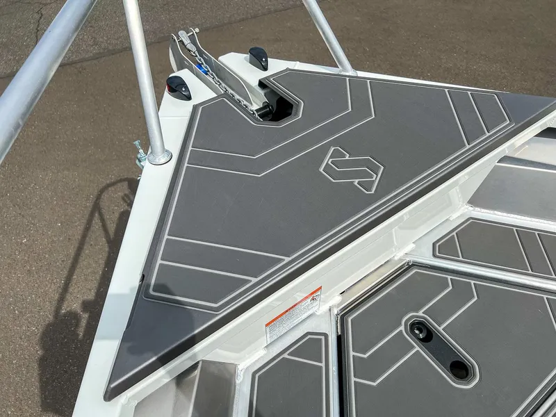 Slide: The Image of Stabi-Craft 1550 Frontier 2025 - 10