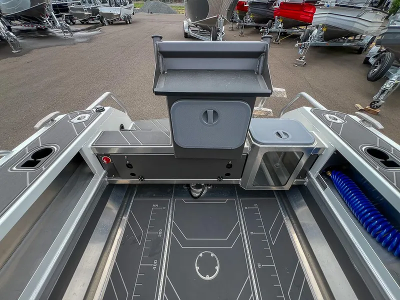 Slide: The Image of Stabi-Craft 1550 Frontier 2025 - 14