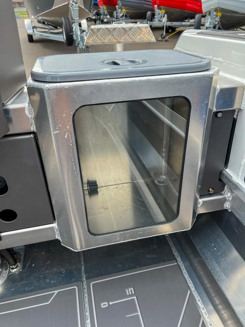 Slide: The Image of Stabi-Craft 1550 Frontier 2025 - 15