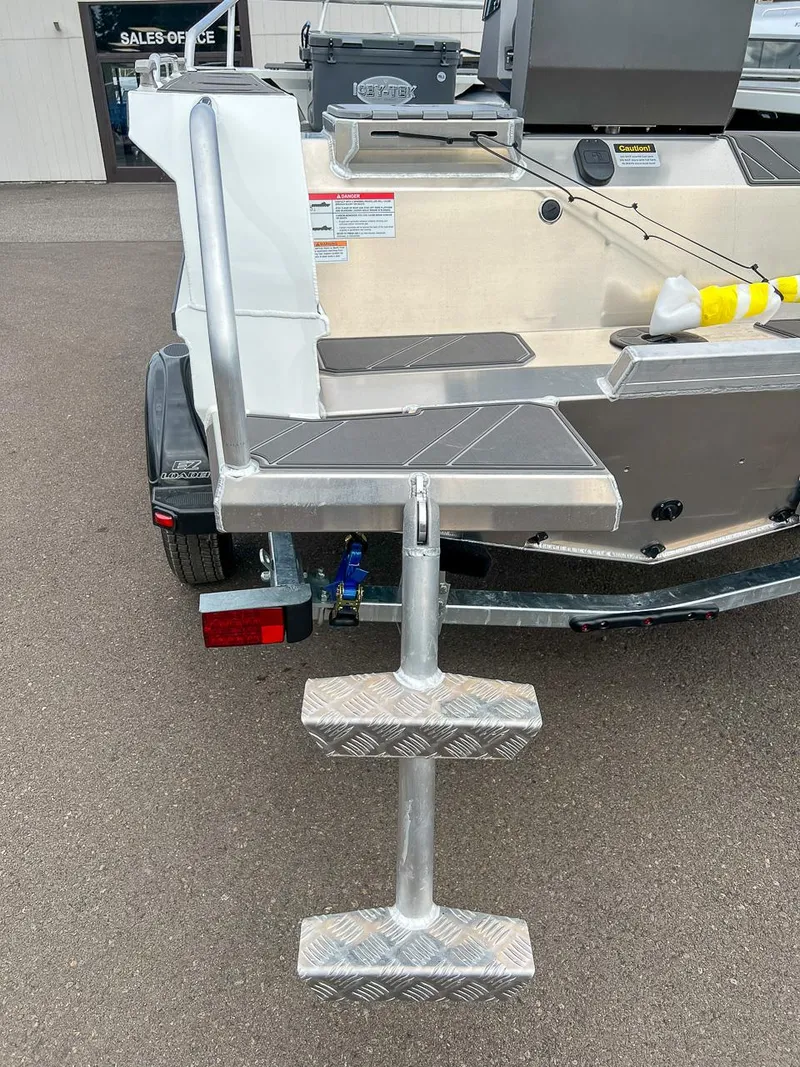 Slide: The Image of Stabi-Craft 1550 Frontier 2025 - 17