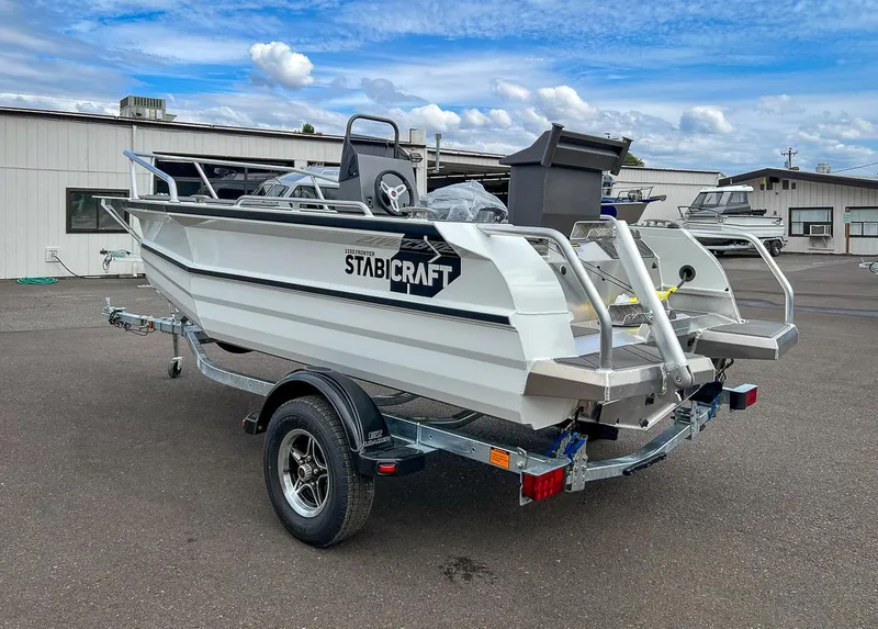 Slide: The Image of Stabi-Craft 1550 Frontier 2025 - 5