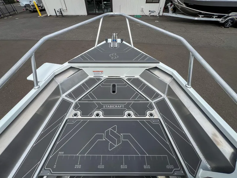 Slide: The Image of Stabi-Craft 1550 Frontier 2025 - 7