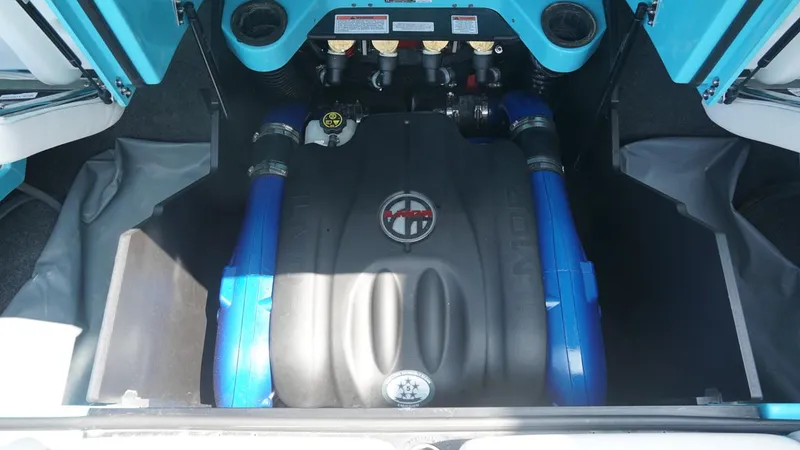 Slide: The Image of MasterCraft X24 2021 - 18