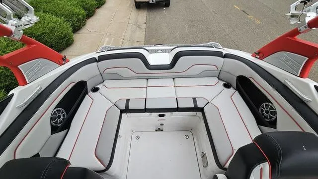 Slide: The Image of Yamaha 212X 2018 - 7