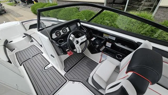 Slide: The Image of Yamaha 212X 2018 - 10