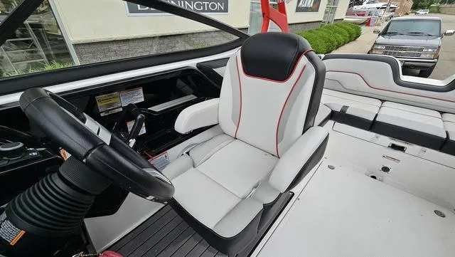 Slide: The Image of Yamaha 212X 2018 - 9