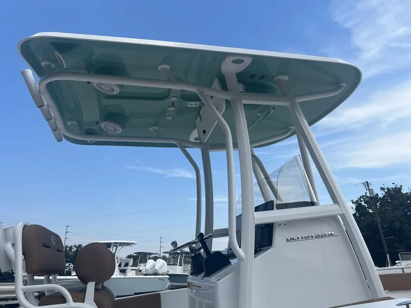 Slide: The Image of Sea Hunt 229 Ultra ULTRA 2025 - 5