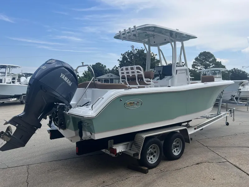 Slide: The Image of Sea Hunt 229 Ultra ULTRA 2025 - 6