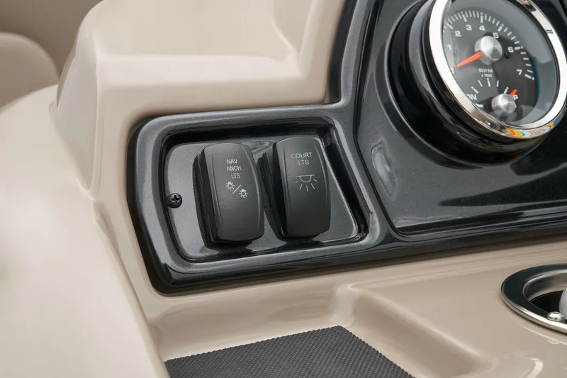 Slide: The Image of Ranger Reata 200F 2024 - 47