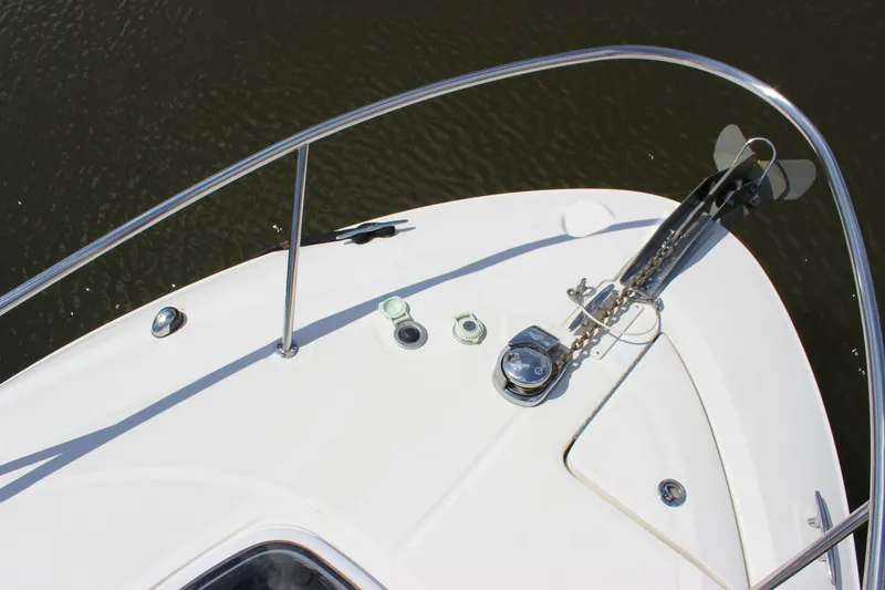 Slide: The Image of Bow of 2012 Sea Ray 280 Sundancer with anchor and railing. - 17