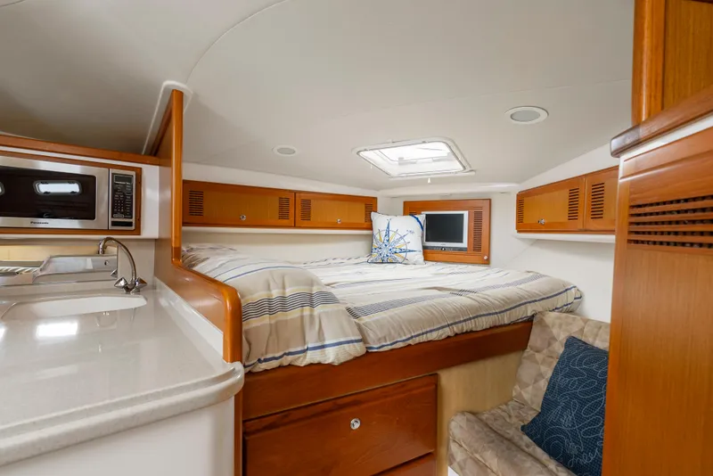 Slide: The Image of Cabo 35 Express 2004 - 24