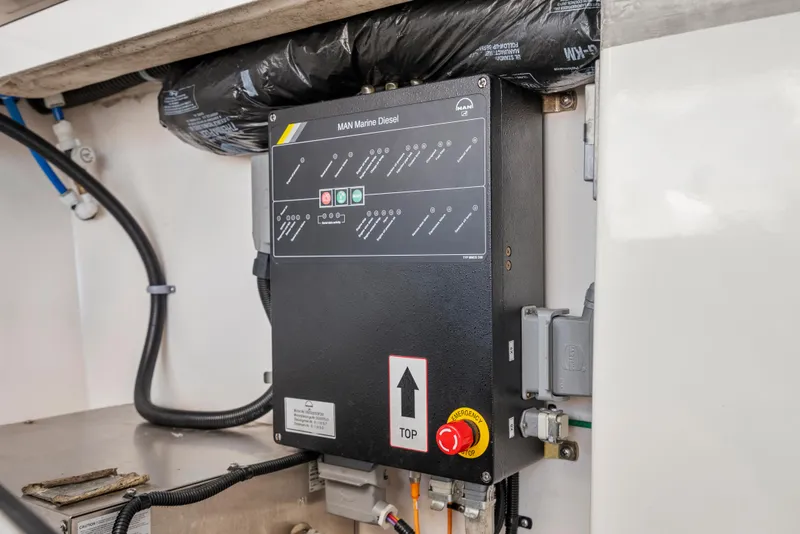 Slide: The Image of Cabo 35 Express 2004 - 35