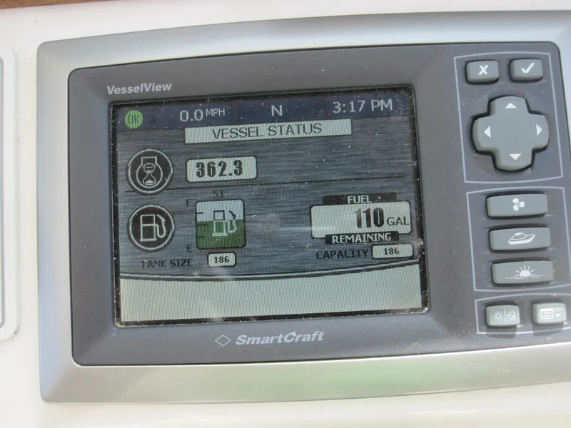 Slide: The Image of SmartCraft VesselView display on 2014 Back Cove 34, showing fuel and vessel status. - 53