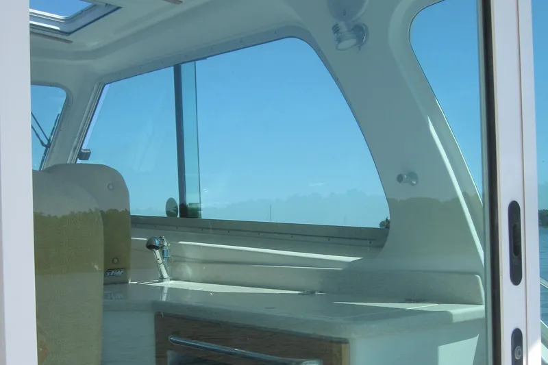 Slide: The Image of Back Cove 34 HARD TOP/HARD BACK 2014 - 68