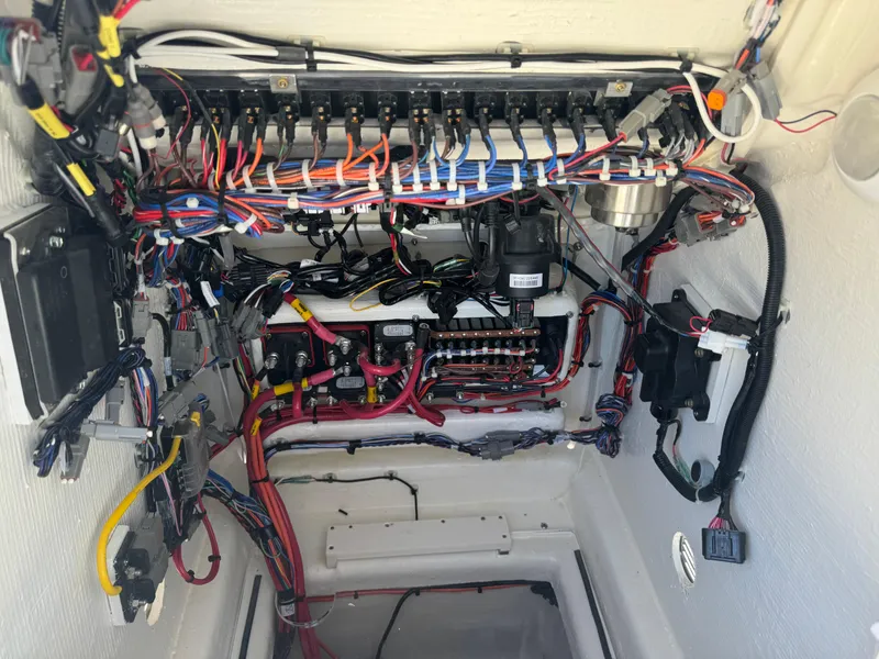 Slide: The Image of Electrical wiring system inside 2025 Pathfinder 2500 Hybrid boat. - 24