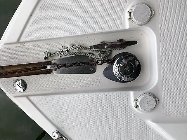 Slide: The Image of Maxwell Windlass - 6