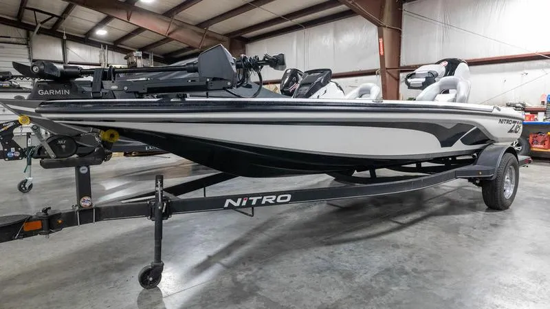 The Image of Nitro Z18 2022 - 1