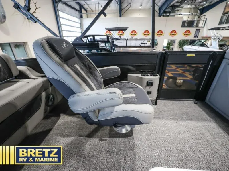 Slide: The Image of Lusso Ultra-Lounge L25UC 2025 - 17