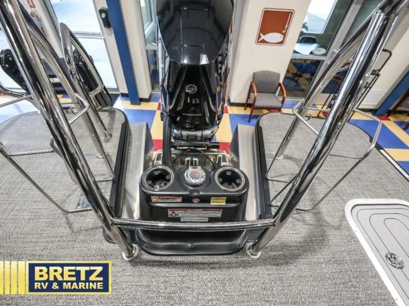 Slide: The Image of Lusso Ultra-Lounge L25UC 2025 - 28