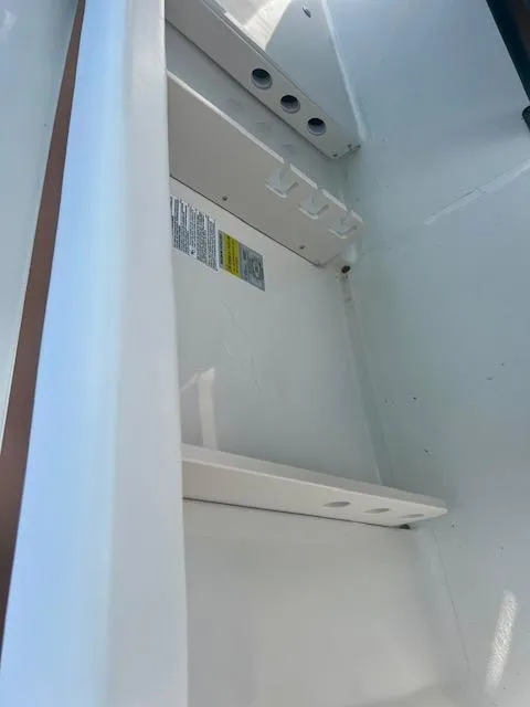 Slide: The Image of Starcraft SVX 231 OB CC 2025 console detail view. - 10