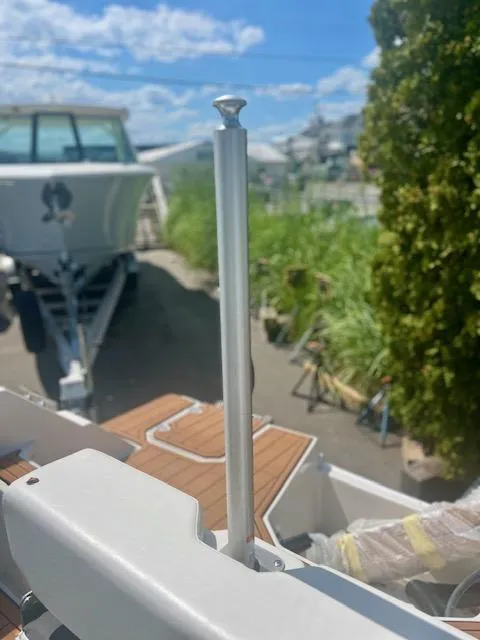 Slide: The Image of Speakers and mounts on Starcraft SVX 231 OB CC 2025. - 9