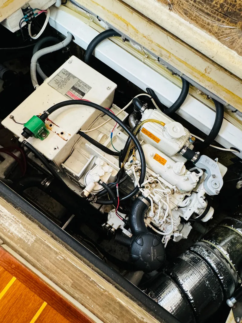 Slide: The Image of Holland 38 Downeast Cruiser 2000 - 50