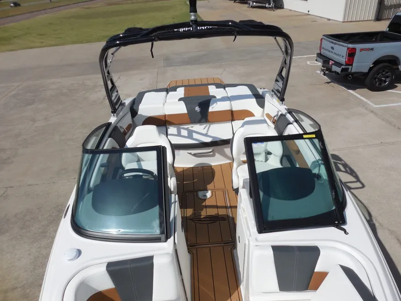 Slide: The Image of Chaparral 21 Surf 2025 - 11