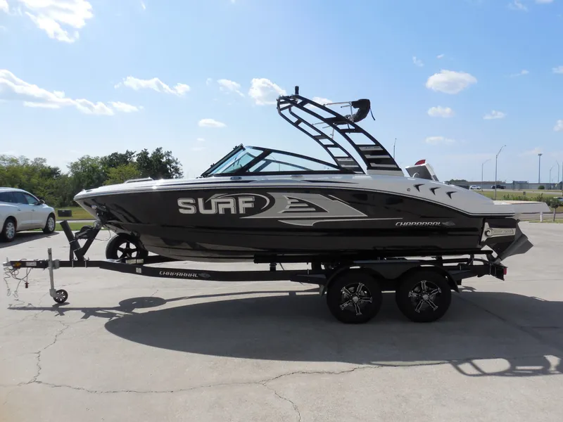 Slide: The Image of Chaparral 21 Surf 2025 - 5