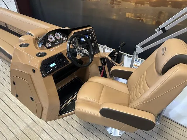 Slide: The Image of Luxurious helm of 2025 SunCatcher Fusion 322C with Yamaha 200 "SHO" engine. - 13