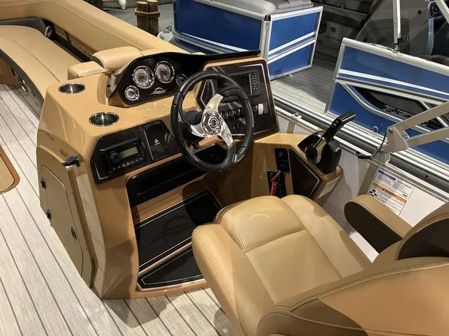 Slide: The Image of Luxurious 2025 SunCatcher Fusion 322C boat interior with Yamaha 200 "SHO" engine. - 30