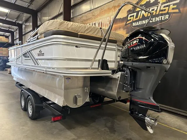 Slide: The Image of 2025 SunCatcher Fusion 322C boat with Yamaha 200 "SHO" engine in showroom. - 7
